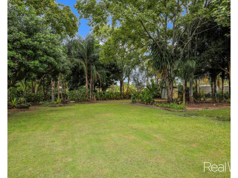 24 Gunsynd Grove, Branyan QLD 4670