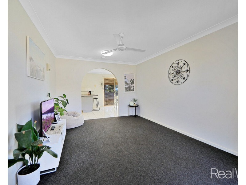 24 Dennis Court, Avoca QLD 4670