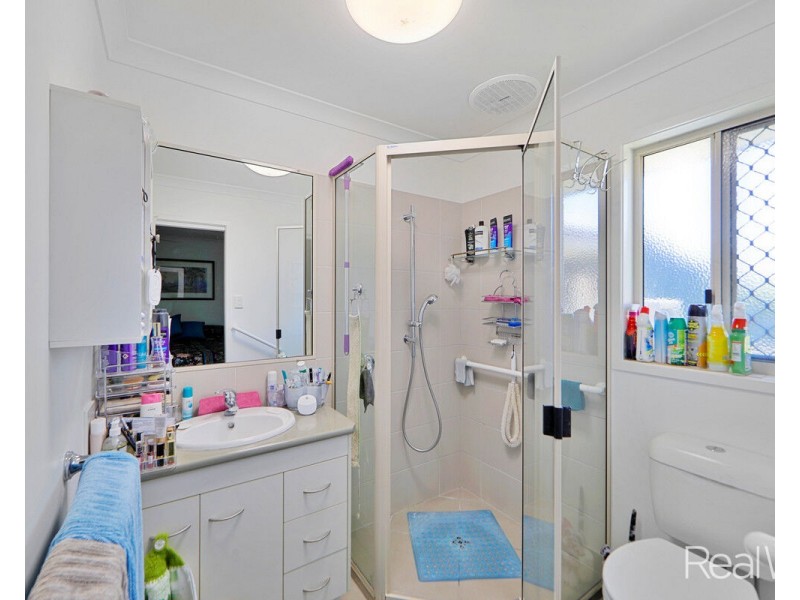 21 Palmerston Drive, Branyan QLD 4670