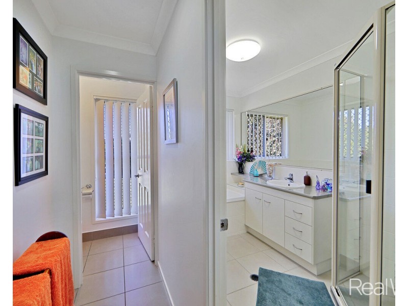 21 Palmerston Drive, Branyan QLD 4670
