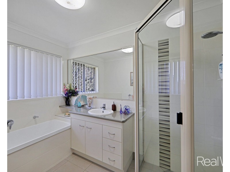 21 Palmerston Drive, Branyan QLD 4670