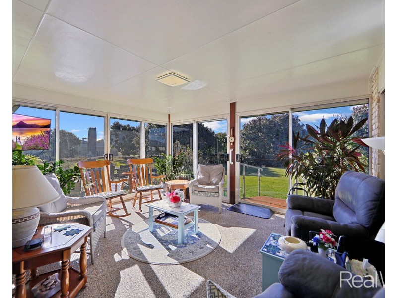 21 Palmerston Drive, Branyan QLD 4670