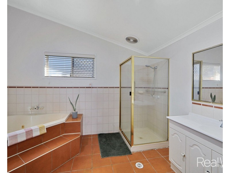 36 FE Walker Street, Kepnock QLD 4670