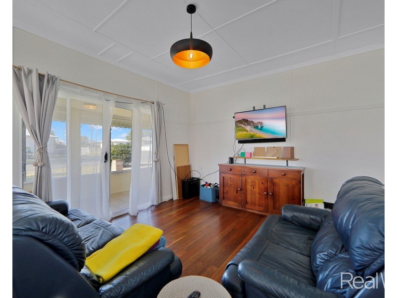 2 Dix Street, Kepnock QLD 4670
