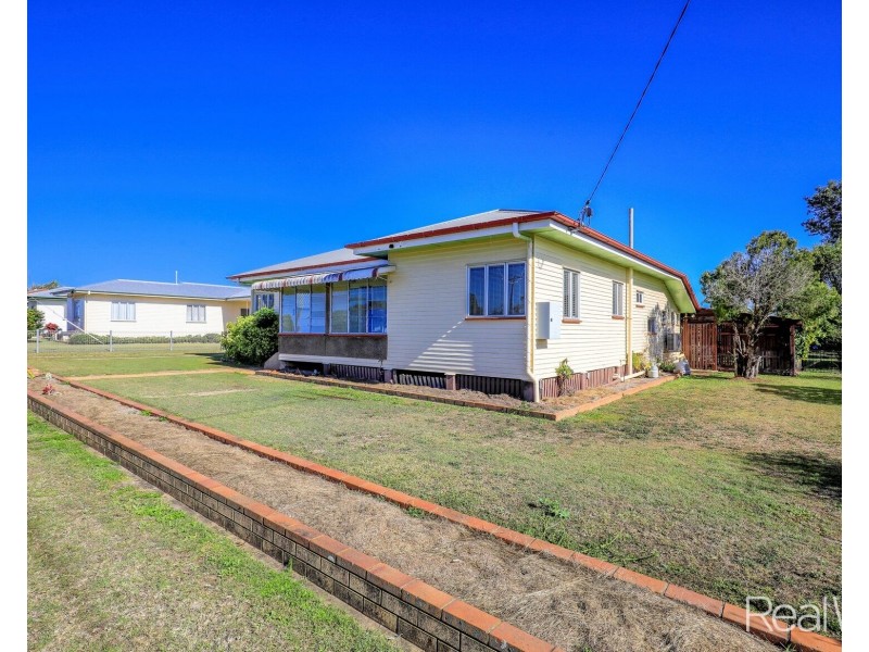 2 Dix Street, Kepnock QLD 4670