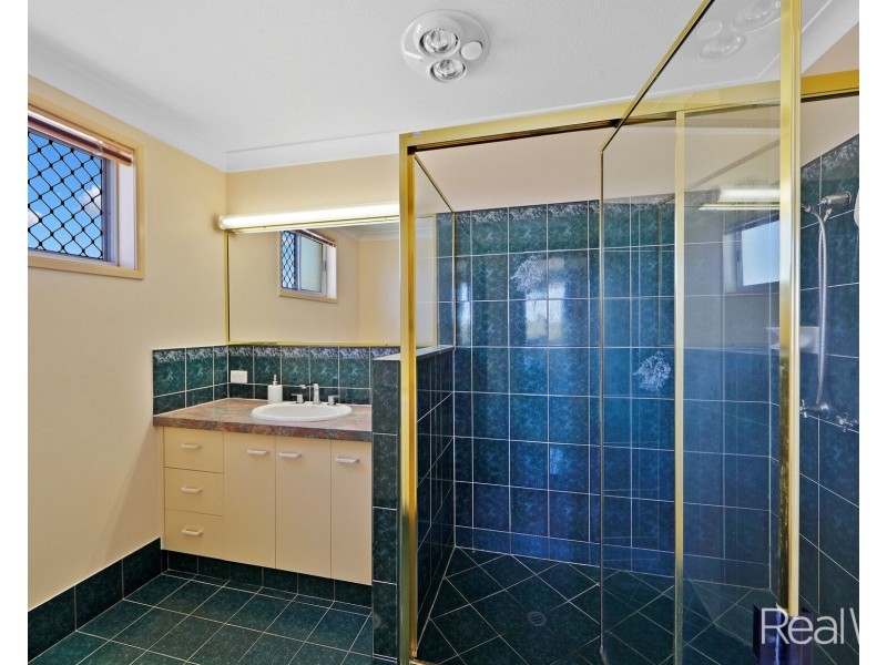 1 Gammie Court, Avenell Heights QLD 4670