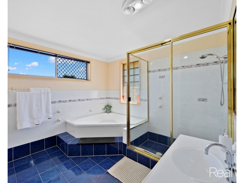 1 Gammie Court, Avenell Heights QLD 4670