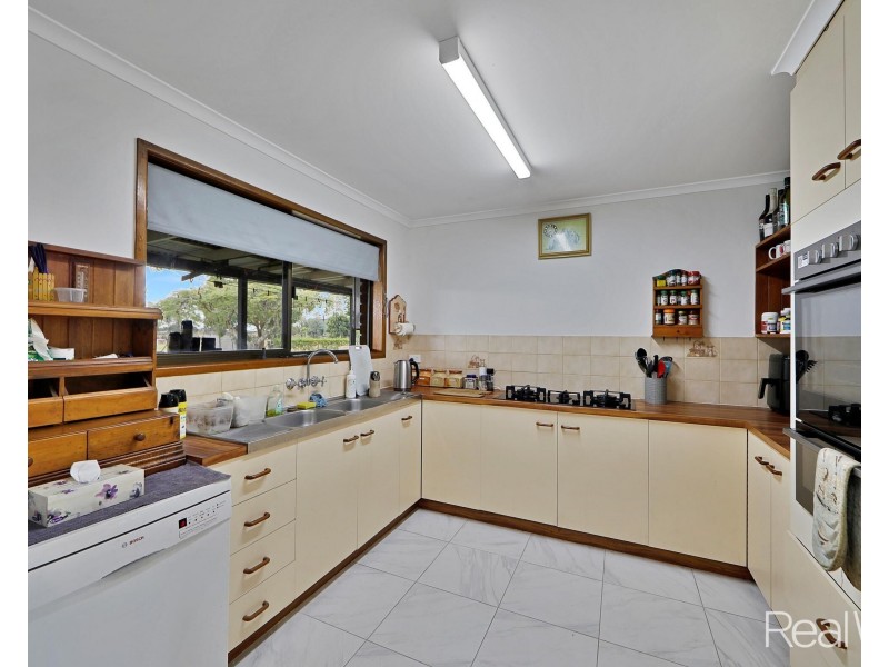 7 Mark Road, Branyan QLD 4670