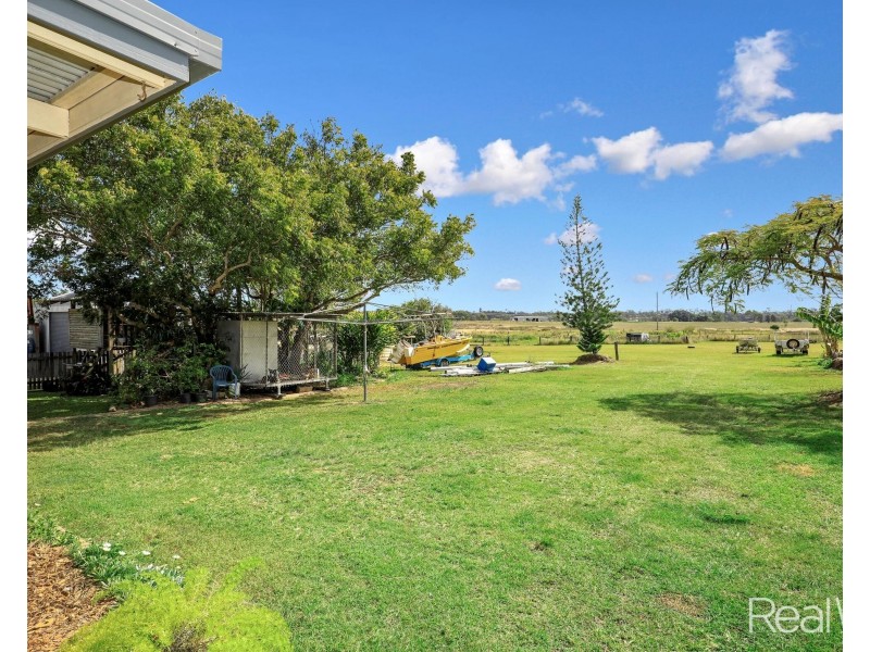 7 Mark Road, Branyan QLD 4670