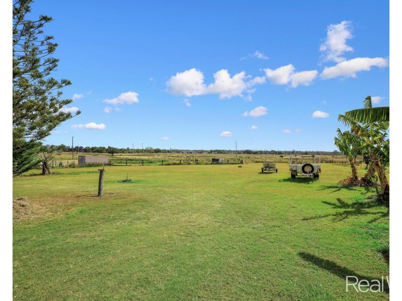 7 Mark Road, Branyan QLD 4670