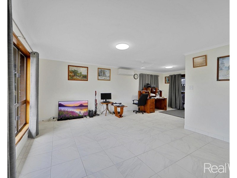 7 Mark Road, Branyan QLD 4670