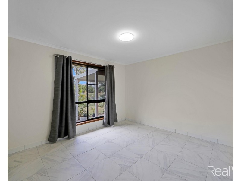 7 Mark Road, Branyan QLD 4670