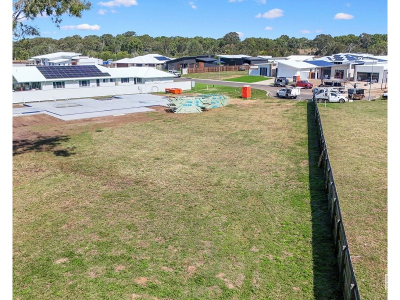 44 Deering Place, Innes Park QLD 4670