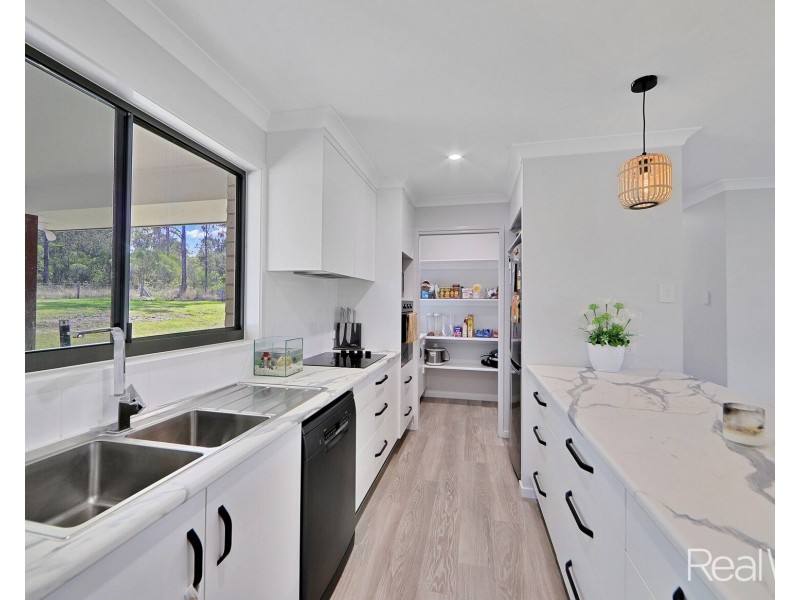 3 Camira Court, South Bingera QLD 4670