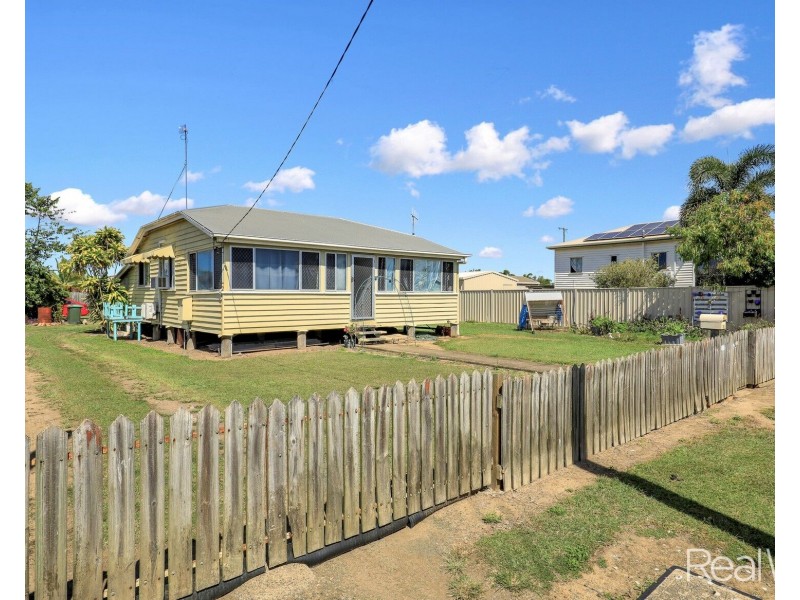 24 Dunn Road, Avenell Heights QLD 4670