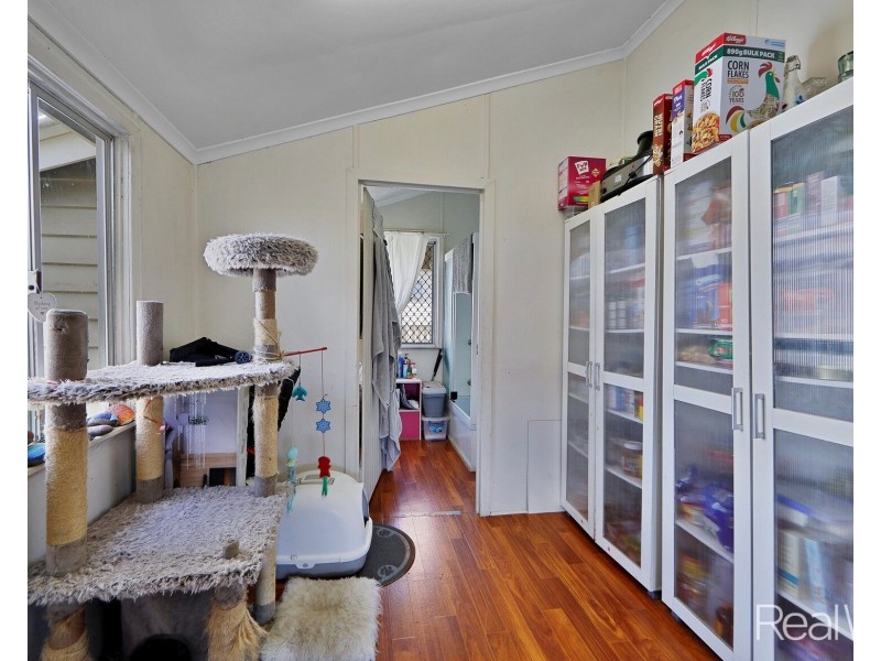 24 Dunn Road, Avenell Heights QLD 4670