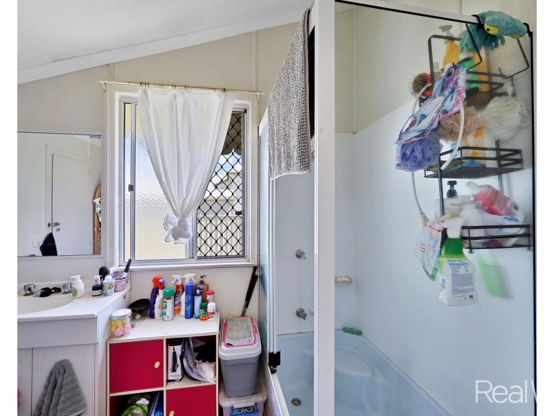 24 Dunn Road, Avenell Heights QLD 4670