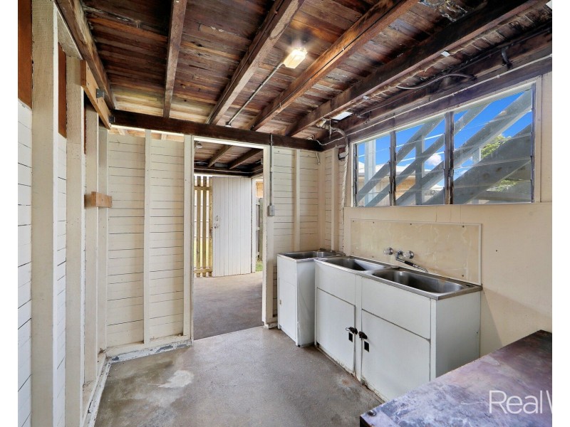 1 Grimstead Street, Bundaberg West QLD 4670