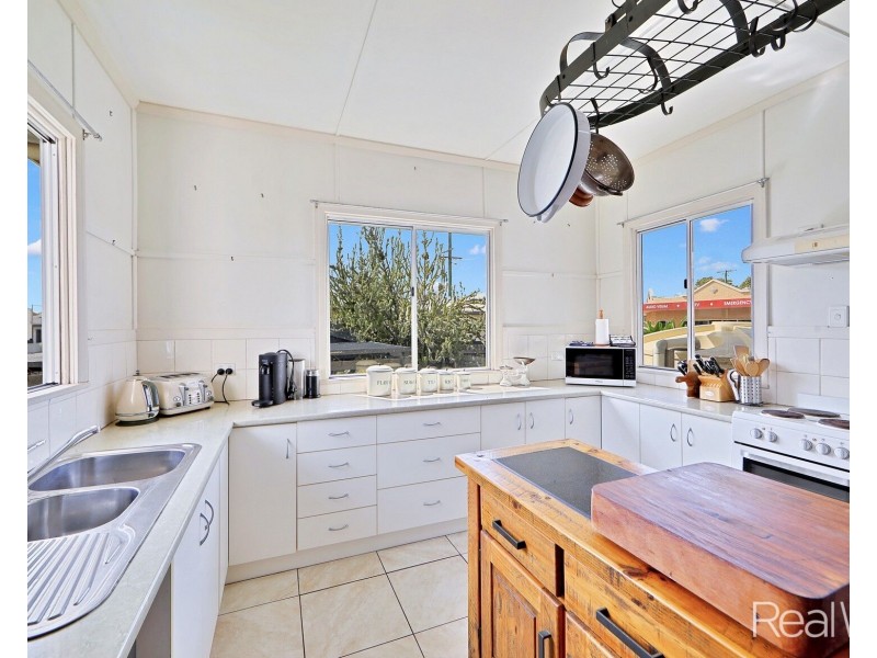 65 Burnett Street, Bundaberg South QLD 4670