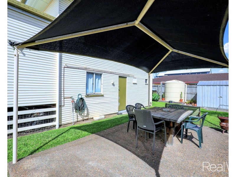 65 Burnett Street, Bundaberg South QLD 4670