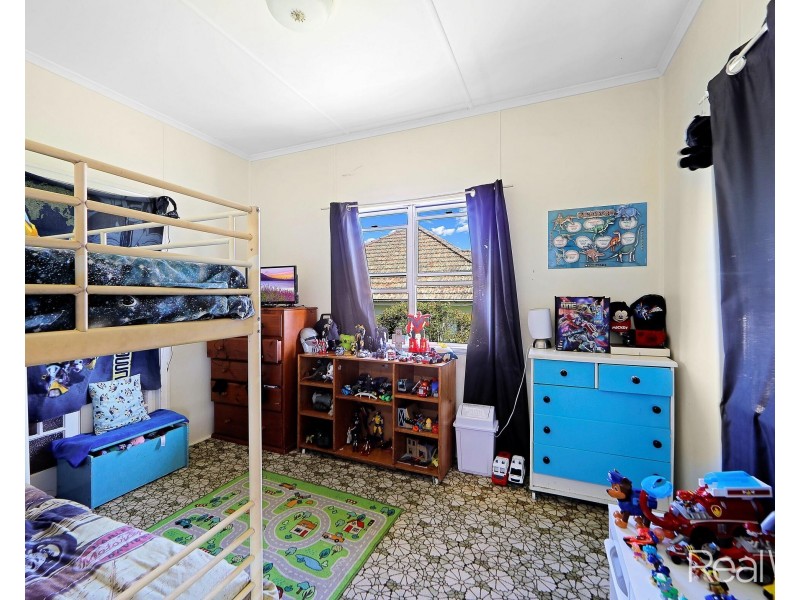 12 Steffensen Street, Svensson Heights QLD 4670