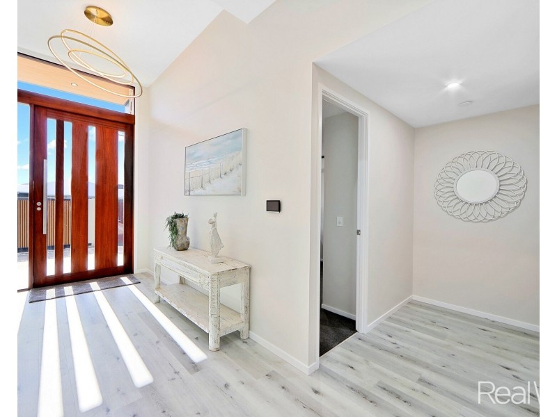 20 Chase Close, Bargara QLD 4670