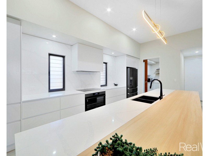 20 Chase Close, Bargara QLD 4670