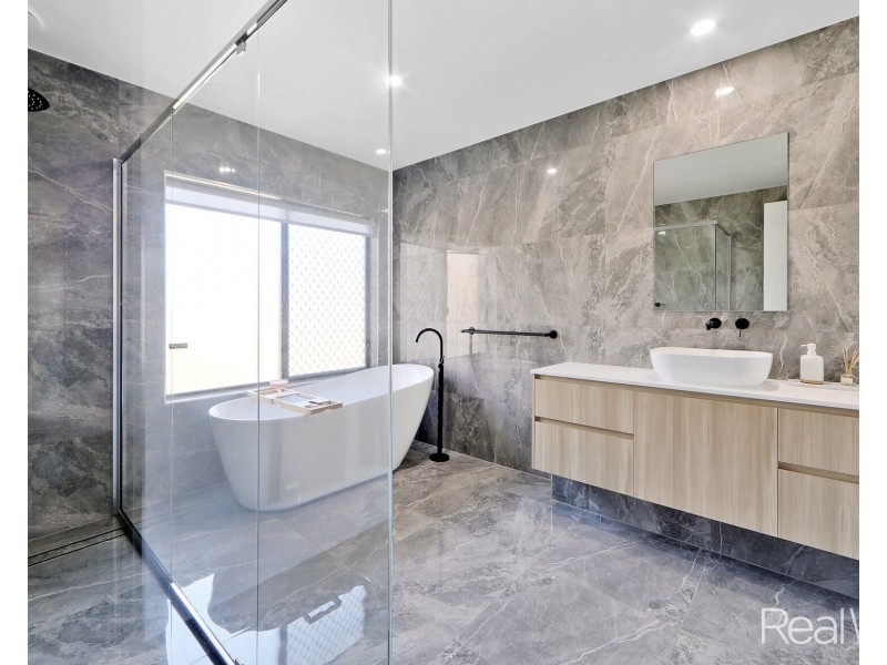20 Chase Close, Bargara QLD 4670