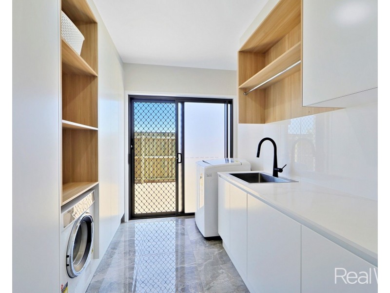 20 Chase Close, Bargara QLD 4670