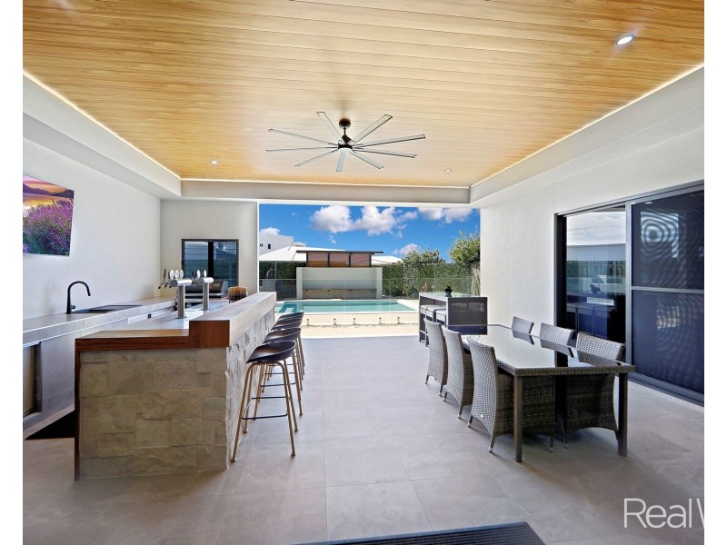 20 Chase Close, Bargara QLD 4670