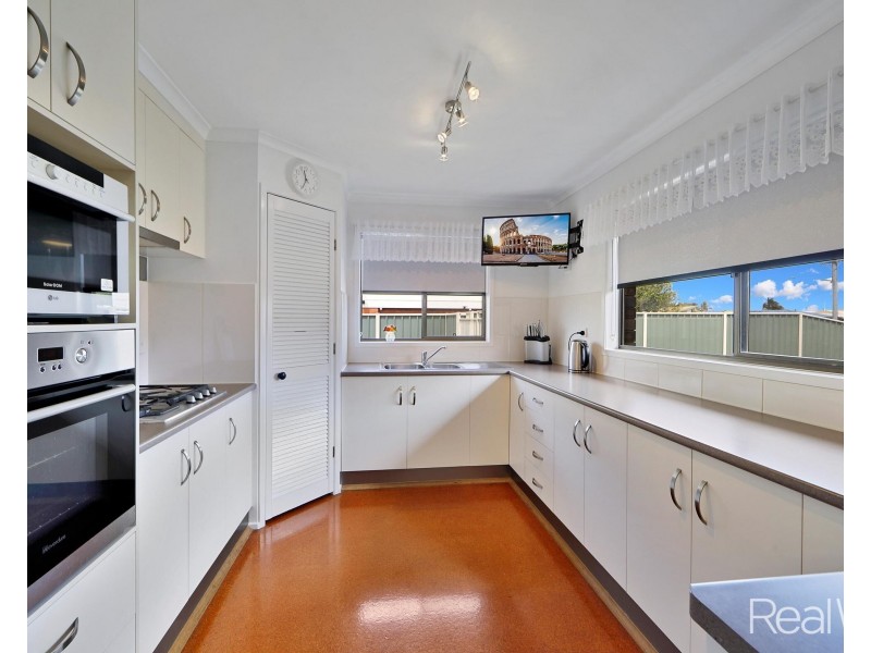 15 Emerick Street, Kepnock QLD 4670