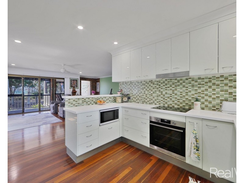 18 Esplanade, Woodgate QLD 4660