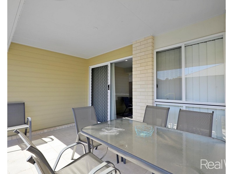 25 Sharp Crescent, Branyan QLD 4670