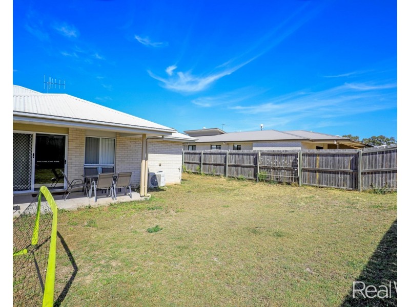 25 Sharp Crescent, Branyan QLD 4670