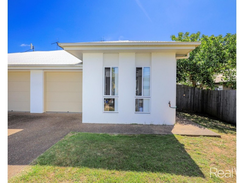 25 Sharp Crescent, Branyan QLD 4670
