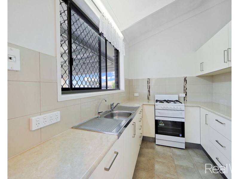 20 Twyford Street, Avoca QLD 4670