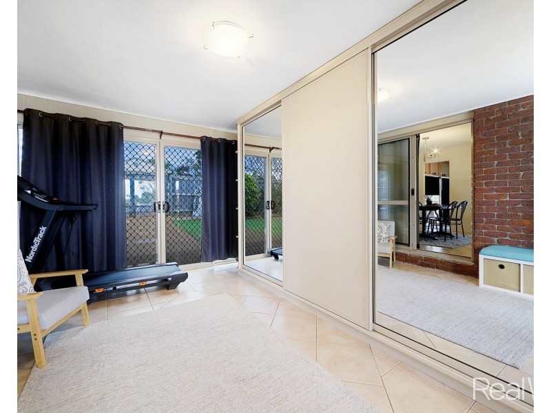 26 East West Avenue, Avoca QLD 4670