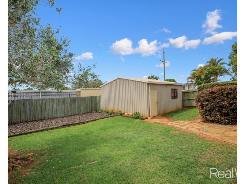 26 East West Avenue, Avoca QLD 4670