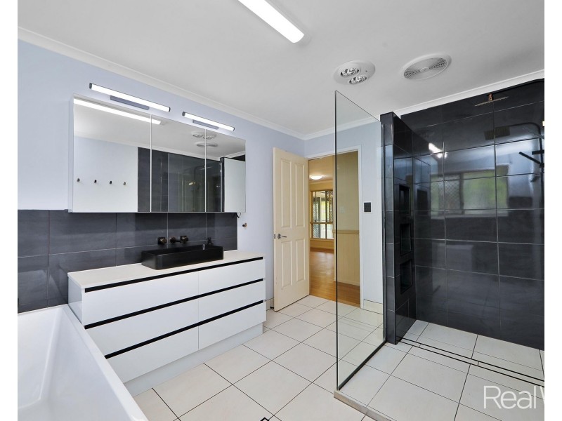 54 Arcadia Drive, Branyan QLD 4670