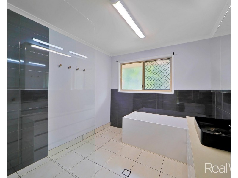 54 Arcadia Drive, Branyan QLD 4670
