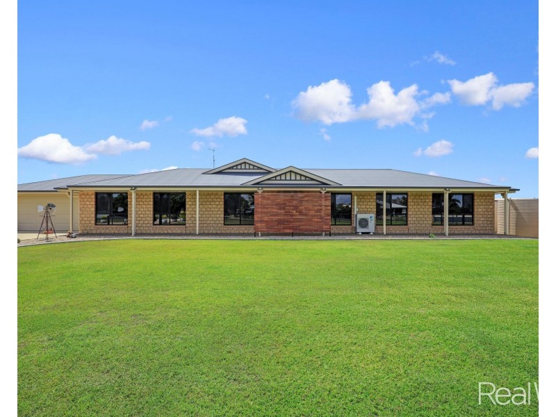 5 Rokeby Court, Branyan QLD 4670