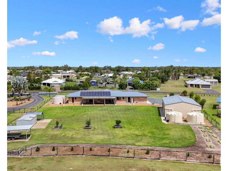 5 Rokeby Court, Branyan QLD 4670