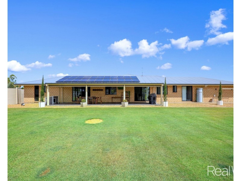 5 Rokeby Court, Branyan QLD 4670