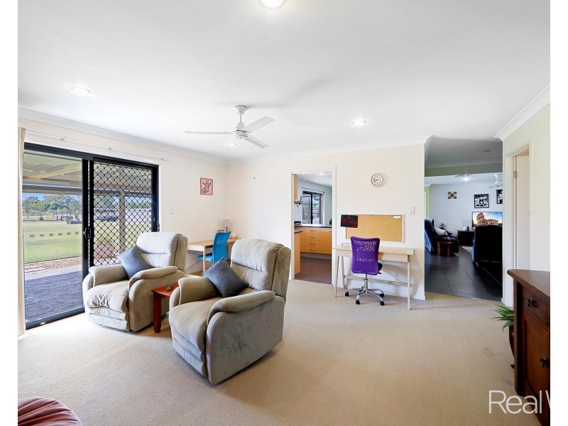 5 Rokeby Court, Branyan QLD 4670