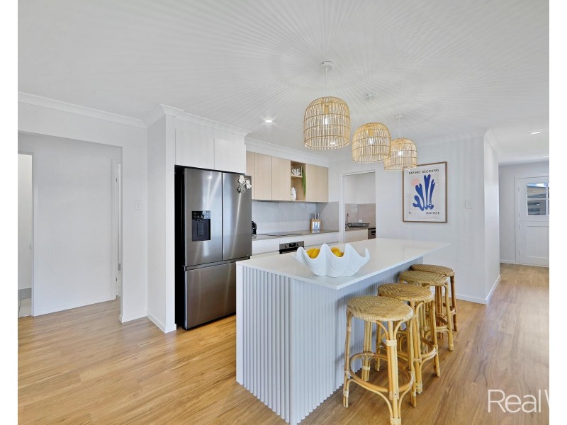 2 Headlands Esplanade, Innes Park QLD 4670
