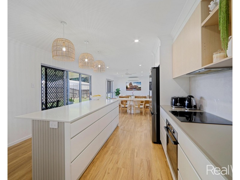 2 Headlands Esplanade, Innes Park QLD 4670