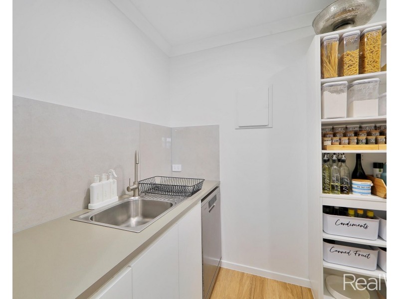 2 Headlands Esplanade, Innes Park QLD 4670