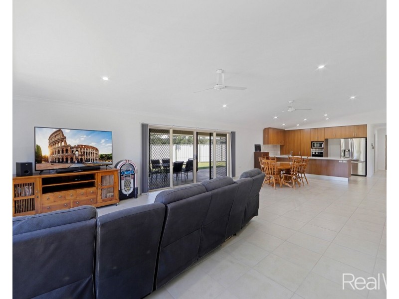 19 North Haven Drive, Bundaberg North QLD 4670