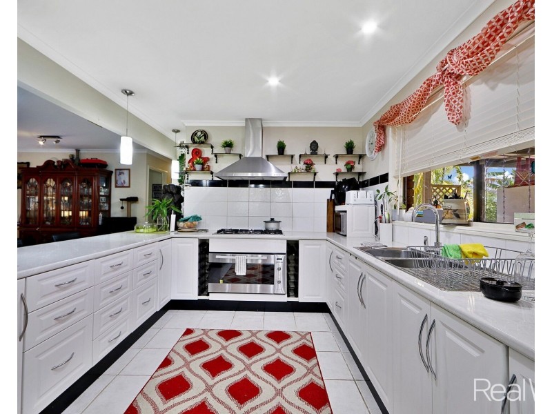 6 Commodore Drive, South Bingera QLD 4670