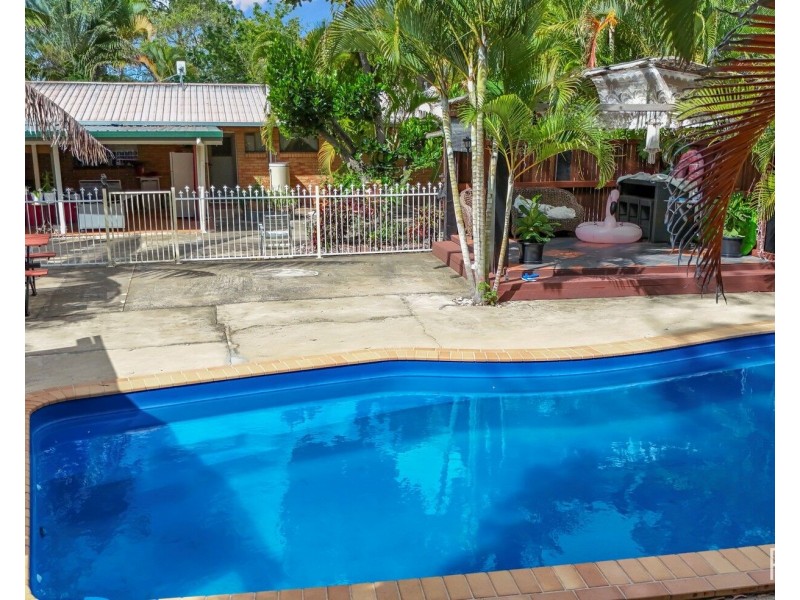 6 Commodore Drive, South Bingera QLD 4670